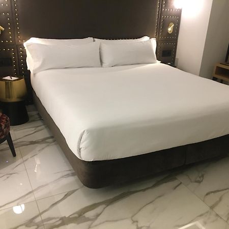 Hotel Las Tres Campanas Badajoz Zewnętrze zdjęcie