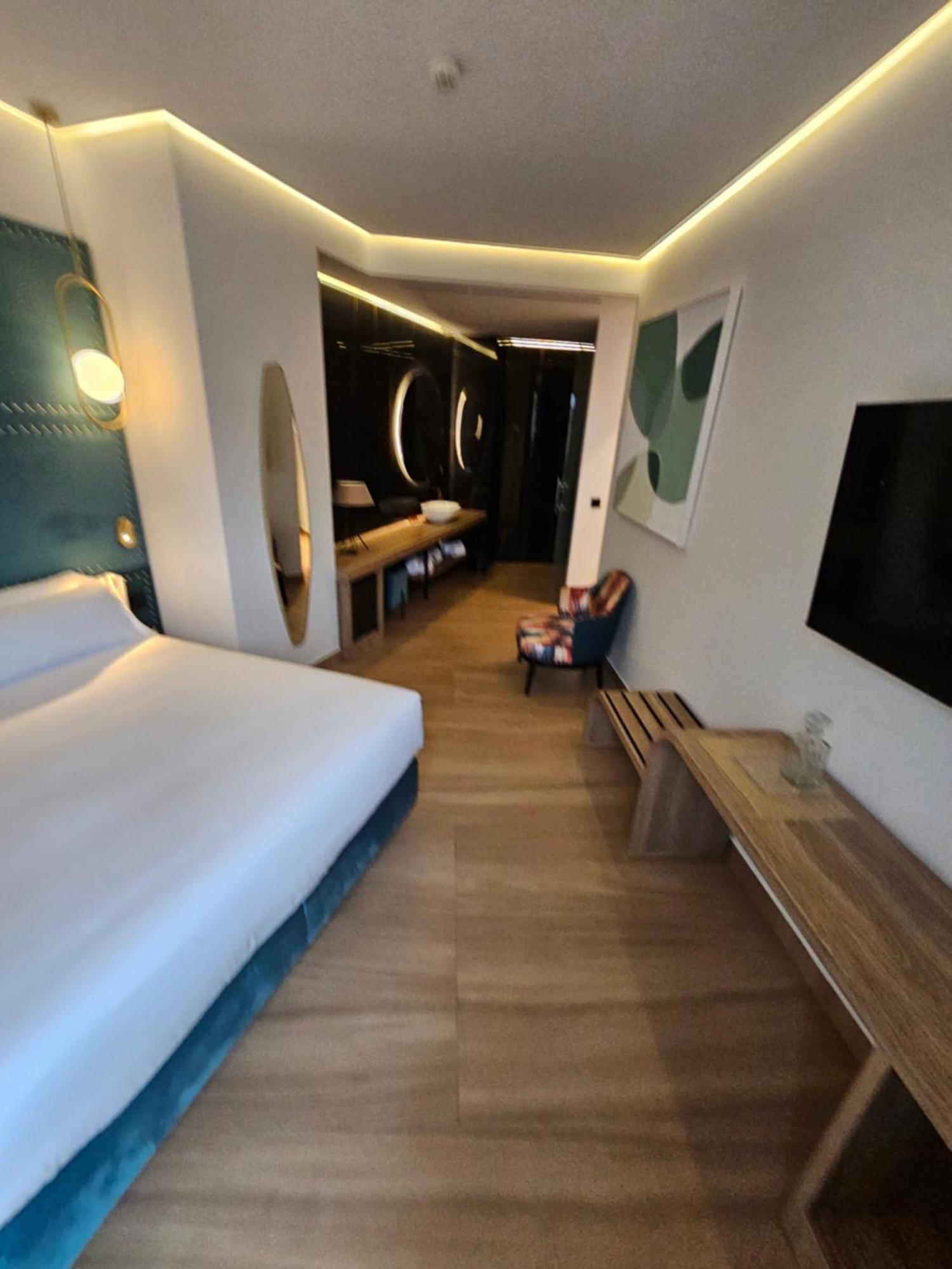 Hotel Las Tres Campanas Badajoz Zewnętrze zdjęcie