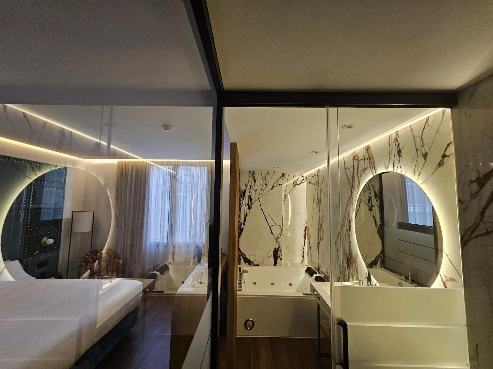 Hotel Las Tres Campanas Badajoz Zewnętrze zdjęcie